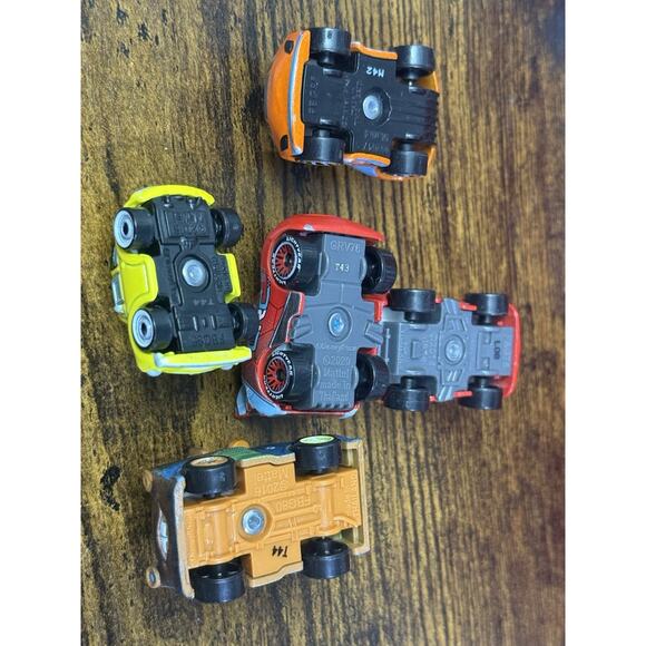 Disney Pixar Cars Mack Hauler Truck Storage Case For Mini Racers Plus 5 Mini Car - Picture 13 of 15